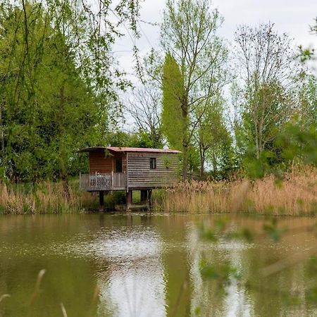 Villa Lakeside Cabin On Stilts- 'Kingfisher' Rous Lench Exterior foto